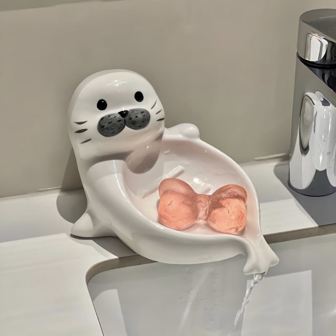 Cute cartoon seal ceramic soap - огляд і ціна Soap Making Box